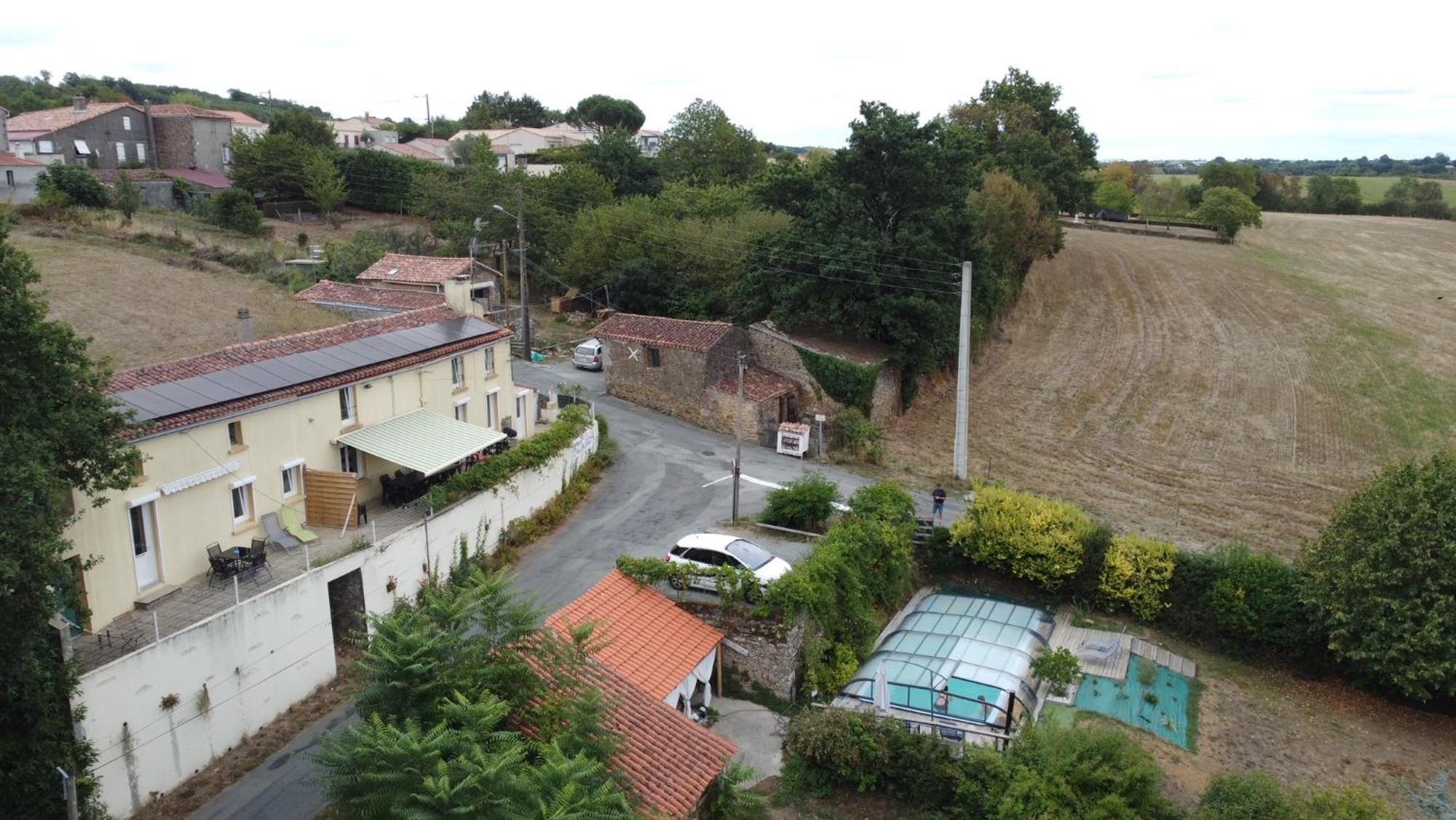 Le Petit Moulin Hotel Pouzauges Ngoại thất bức ảnh